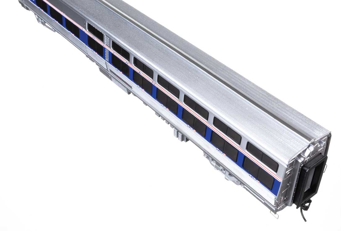 85' Viewliner I Sleeper - Unlighted - Ready to Run -- Amtrak Phase IV #62044 Sylvan View-5