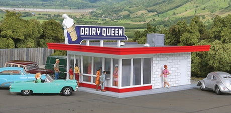 Vintage Dairy Queen(R) -- Kit - 5-1/16 x 3-1/2 x 2-3/8"  12.8 x 8.8 x 6cm-1
