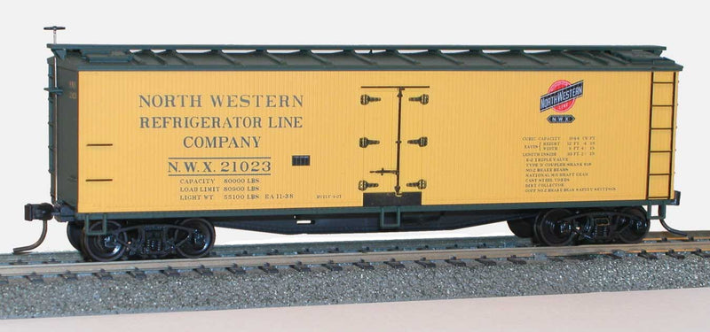 40' Wood Reefer 2-Pack - Kit -- Chicago & North Western NWX #21023, 21014 (yellow, green)