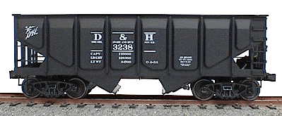 55-Ton Panel-Side 2-Bay Hopper - Kit -- Delaware & Hudson (black)