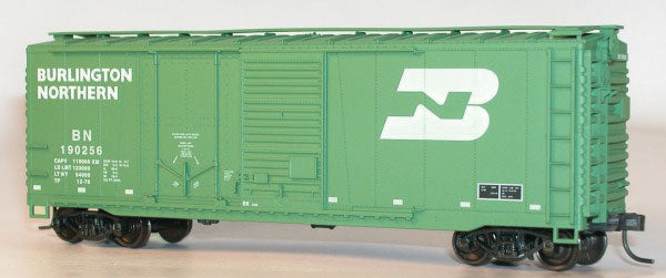 40' Combination Door Steel Boxcar - Kit (Plastic) -- Burlington Northern (green)