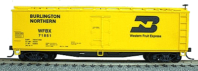 40' Wood Reefer - Plastic Kit -- Burlington Northern (Railbox Yellow)