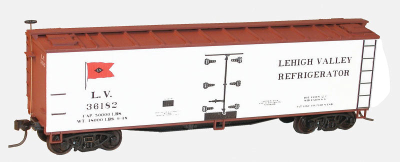 40' Wood Reefer - Kit -- Lehigh Valley (white, Boxcar Red, red Flag Logo)