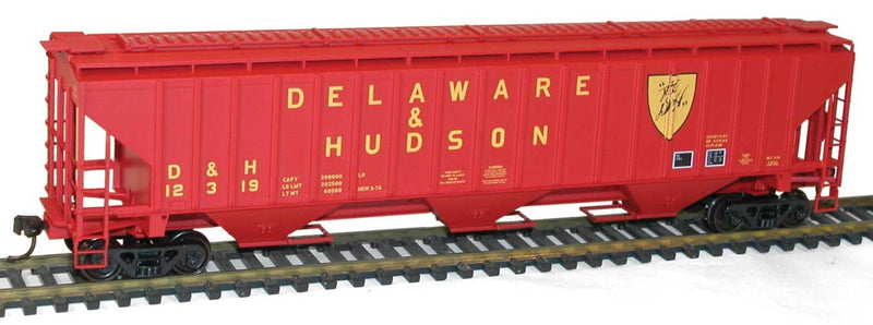 Pullman-Standard 4750 3-Bay Covered Hopper - Kit -- Delaware & Hudson #12319 (red, yellow)