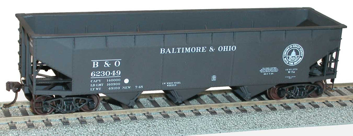 AAR 70-Ton Offset-Side 3-Bay Hopper - Kit -- Baltmore & Ohio #623049 (black, 13 States Logo)