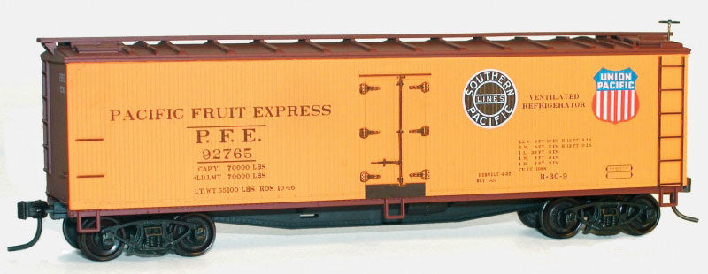 40' Wood Reefer 3-Pack - Kit (Plastic) -- Pacific Fruit Express