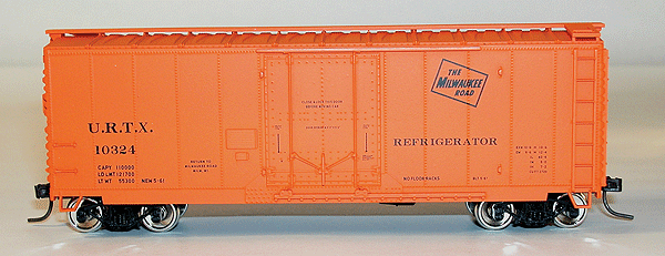 Accuready(TM) AAR 40' Steel Plug Door Boxcar Assembled -- Milwaukee Road