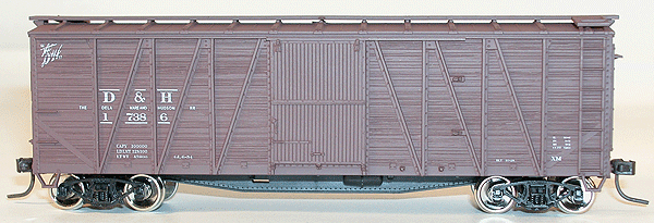 Accuready(TM) Assembled 40' Wood 8-Panel Outside Braced Boxcar w/Steel Ends -- Delaware & Hudson