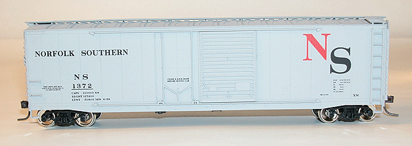 Accuready(TM) AAR 50' Riveted Combination Door Boxcar Assembled -- Norfolk Southern Railway (gray, black, red)