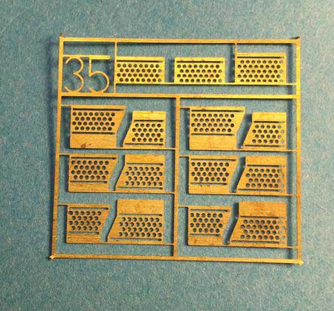 Brass Diesel Steps For Railpower Shells -- GP35