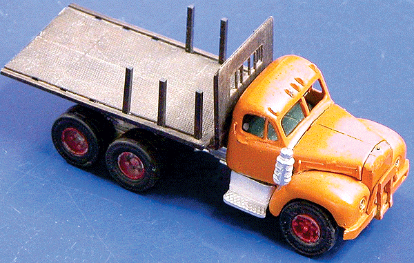 Mack B42 Universal Tractor Flatbed Truck w/Stakes