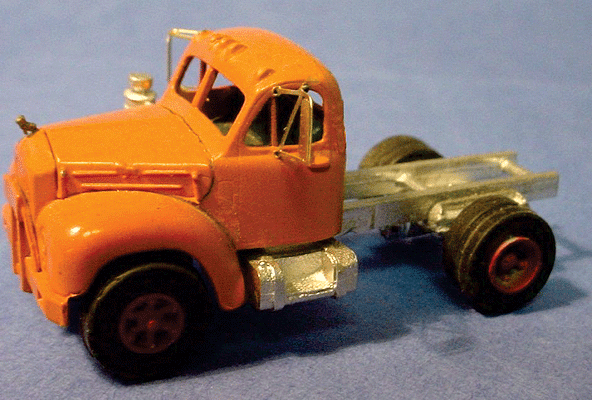 Truck Mack -- B61 Tractor w/Universal Chassis & Spoke Wheels