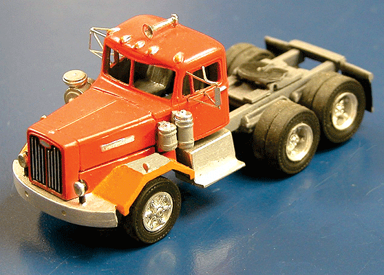 Autocar Kit w/Disc Wheels -- "Constructor" Off-Road Tractor (builds single- or dual-axle versions)