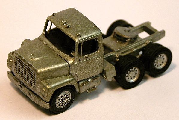 Ford Dual-Axle Tractor -- w/Dual Exhaust, Round Fuel Tanks & Disc Wheels