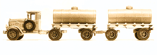 Tractor/trailer Mack -- 1930 BM Universal w/Single-Axle & Two Double-Bottom Tank Trailers