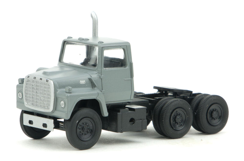 American Truck 1984 Ford(R) 9000 LNT 3-Axle Conventional Semi Tractor -- Gray