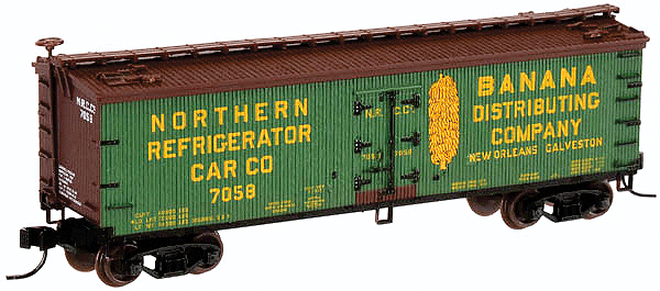 MasterLine(R) 40' Wood Refrigerator Car -- Banana Distributing Company #7058
