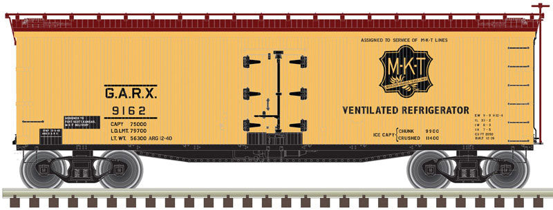 40' Wood Reefer - 3-Rail - Ready to Run - Master(R) -- Missouri-Kansas-Texas GARX (yellow, black, Boxcar red)