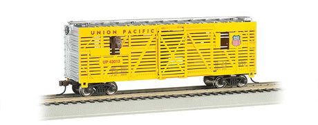 40' Animated Stock Car with Horses - Ready-to-Run -- Union Pacific #43013 (yellow, silver)
