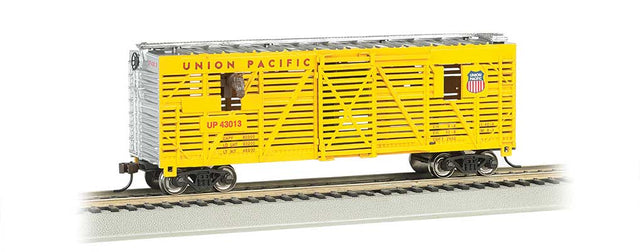 40' Animated Stock Car with Horses - Ready-to-Run -- Union Pacific #43013 (yellow, silver)