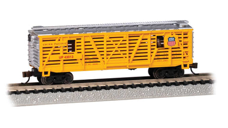 Animated Stock Car - Ready to Run -- Union Pacific (Horse Load; Armour Yellow, red)