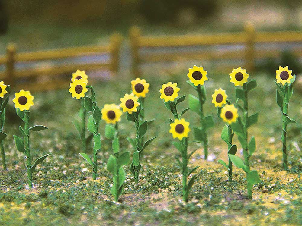 Sunflowers -- 1"  2.5cm Tall pkg(16)