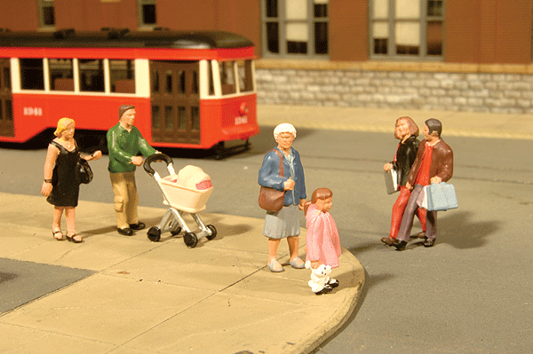 SceneScapes(TM) Figures -- Strolling People pkg(6)-1