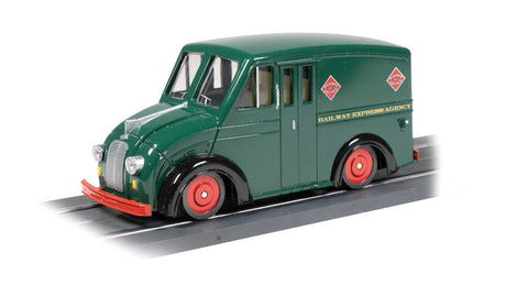 Operating Delivery Van - 3-Rail - Williams E-Z Street(R) -- Railway Express Agency (green, red)