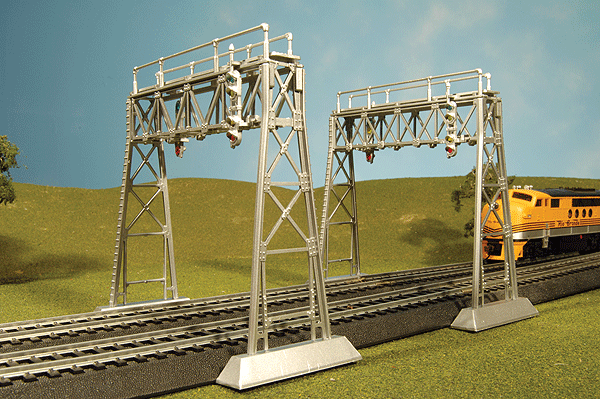 Plasticville Built-Up Building -- Signal Bridge pkg(2)