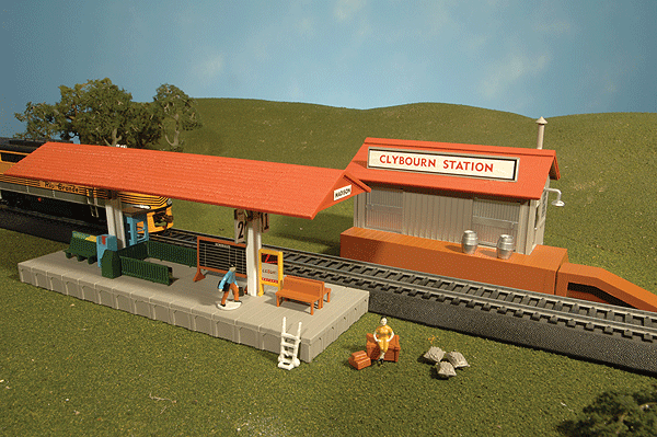 Plasticville Built-Up Building -- Freight Station/Platform Station
