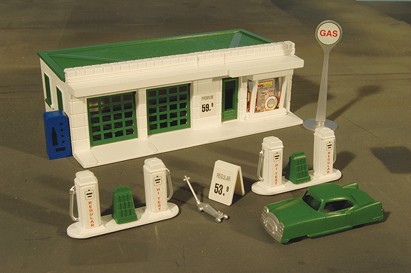 Plasticville Built-Up Building -- Gas Station
