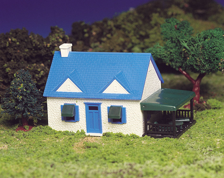 Plasticville Classic Kit - Cape Cod House -- 1-7/8 x 3"  4.8 x 7.5cm-2