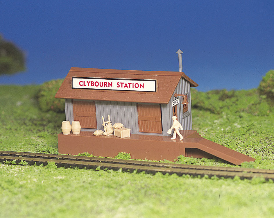 Plasticville Classic Kit - Freight Station -- 2-3/8 x 4-3/4"  6 x 12.1cm-2