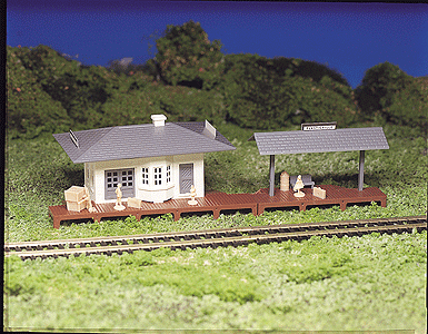 Suburban Station - Plasticville U.S.A.(R) -- Kit - 1-7/8 x 5-1/2"  4.8 x 14cm-1