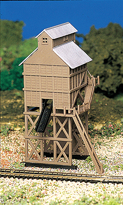Coaling Station w/figure (Assembled) -- 1-5/8 x 2-1/8"  4.1 x 5.4cm