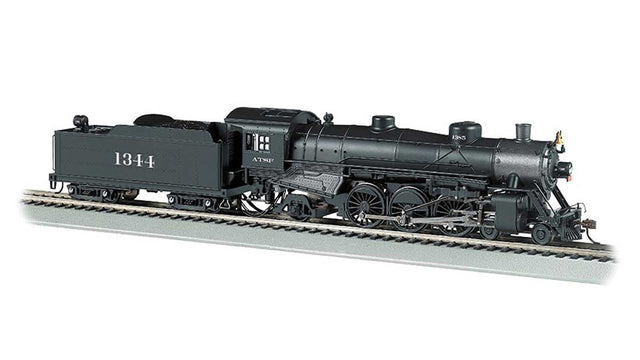 USRA Light 4-6-2 Pacific - Standard DC -- Santa Fe #1344 (black, graphite)