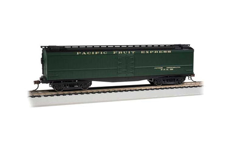50' Wood Express Reefer - Ready to Run -- Pacific Fruit Express #726 (Pullman Green, black)