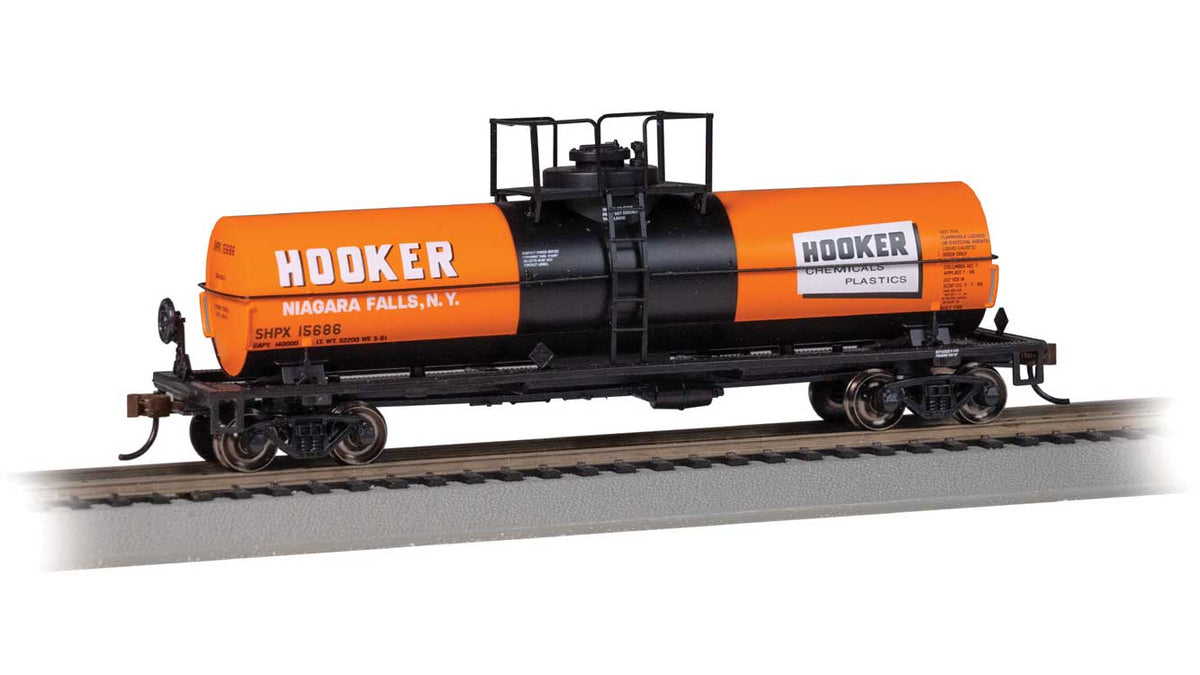 Chemical Tank Car - Ready to Run -- Hooker Chemicals SHPX #15686 (orange, black, red)