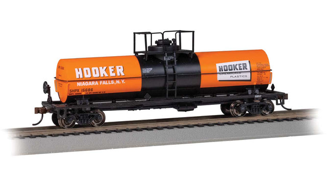 Chemical Tank Car - Ready to Run -- Hooker Chemicals SHPX #15686 (orange, black, red)