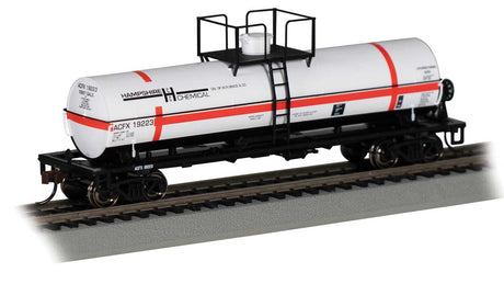 Chemical Tank Car - Ready to Run -- Hampshire Chemical #19223 (Small Dome)