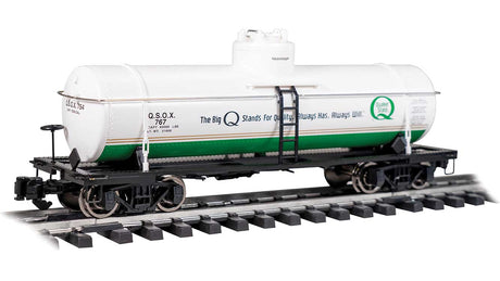 Single-Dome Tank Car - Ready to Run -- Quaker State #767 (white, green, yellow)