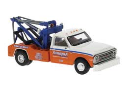 1981 GMC C30 Tow Truck - Assembled -- Suburban (white, orange, blue)
