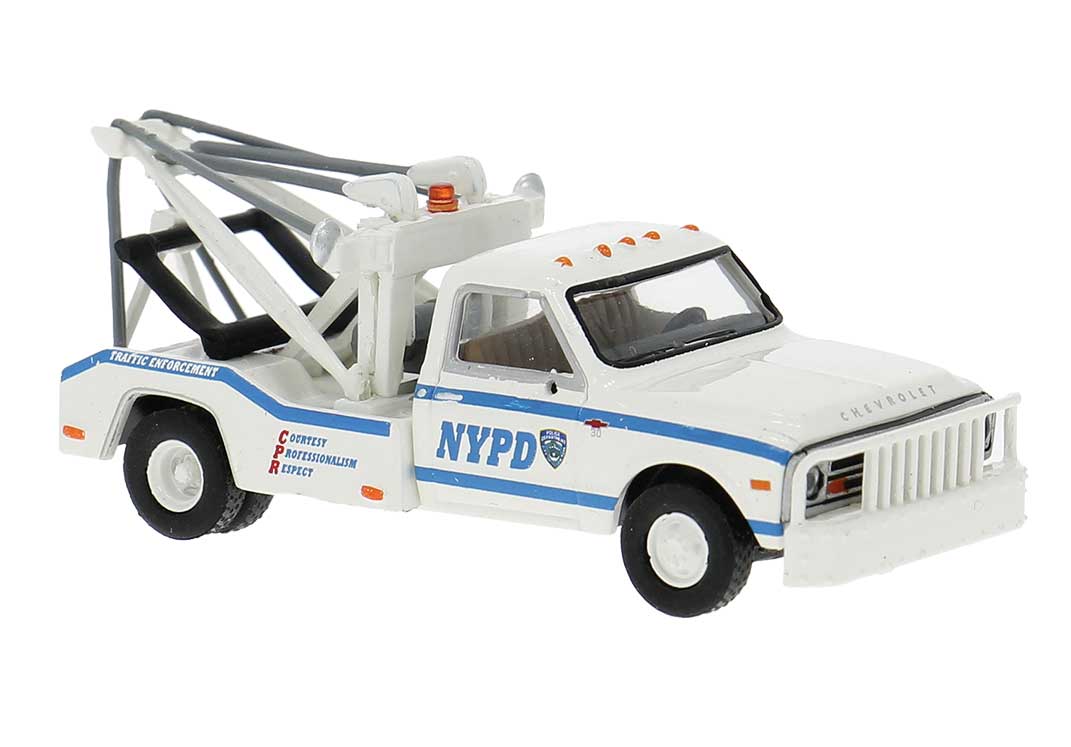 1981 GMC C30 Tow Truck - Assembled -- New York Police Department (white, blue)