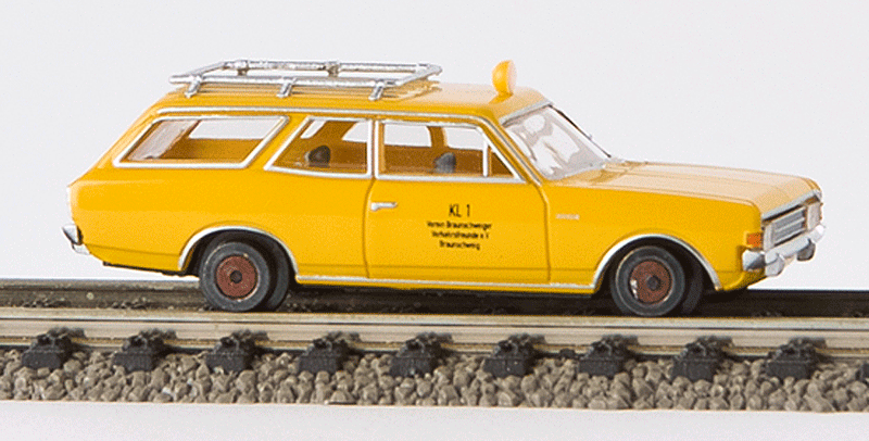 1966-1971 Opel Rekord C CarAVan Station Wagon w/Railroad Wheels - Unpowered -- Verkehrsfreunde (yellow, German Lettering)