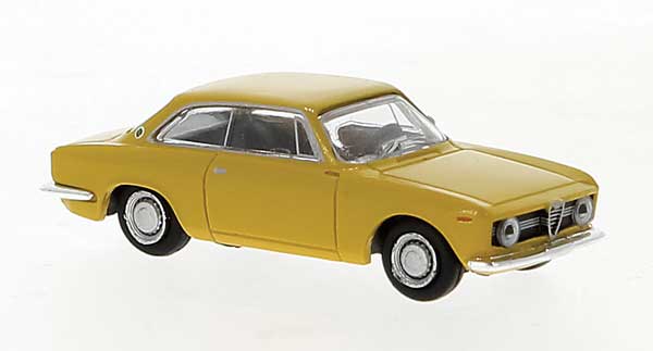 1974 Alfa Romeo Giulia Sprint GT - Assembled -- Yellow