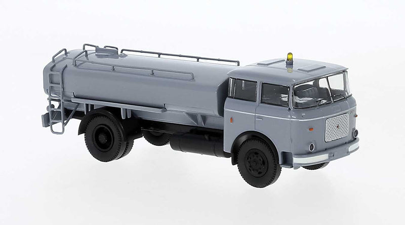 1970 LIAZ Water Truck - Assembled -- Gray