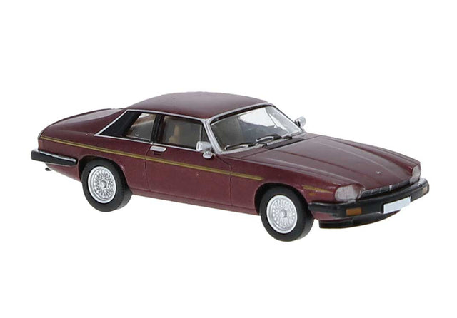 Jaguar XJ-S - Assembled -- Maroon