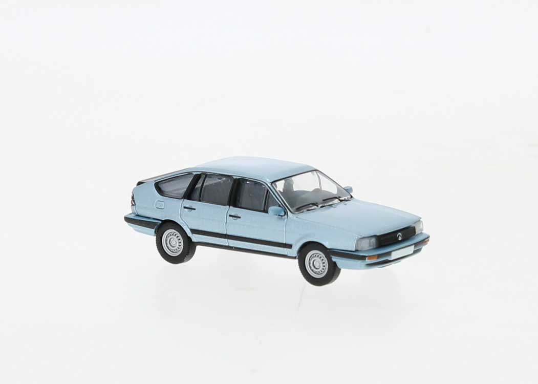 1985 Volkswagen Passat B2 Trophy Station Wagon - Assembled -- Metallic Blue