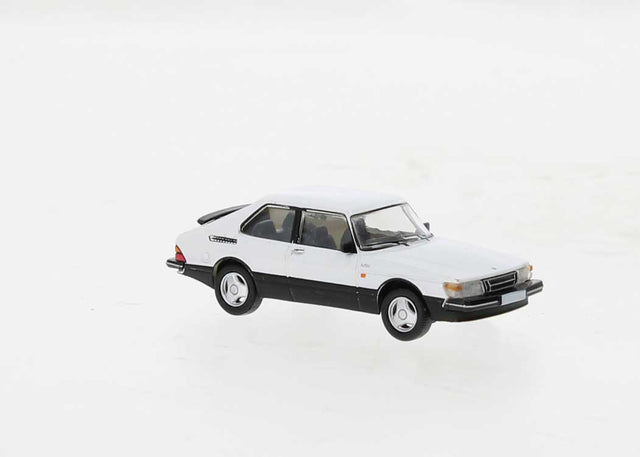 1986 Saab 900 Turbo - Assembled -- White, Black