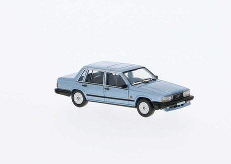 1984 Volvo 740 Sedan - Assembled -- Metallic Light Blue